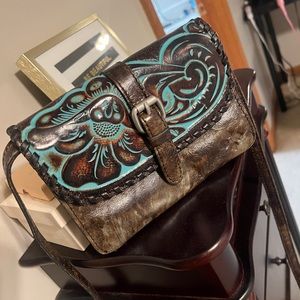 PATRICA NASH CROSSBODY. NWOT